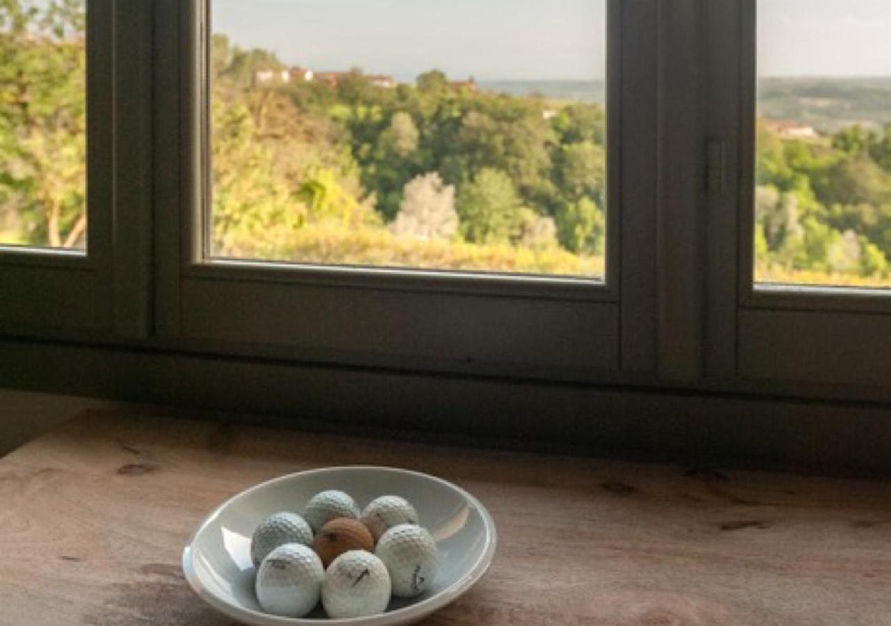 Charming Loft Golf Club Barolo Appartement Novello Buitenkant foto