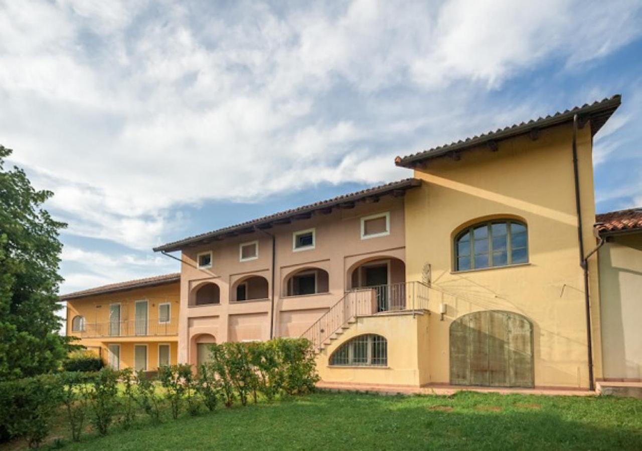 Charming Loft Golf Club Barolo Appartement Novello Buitenkant foto